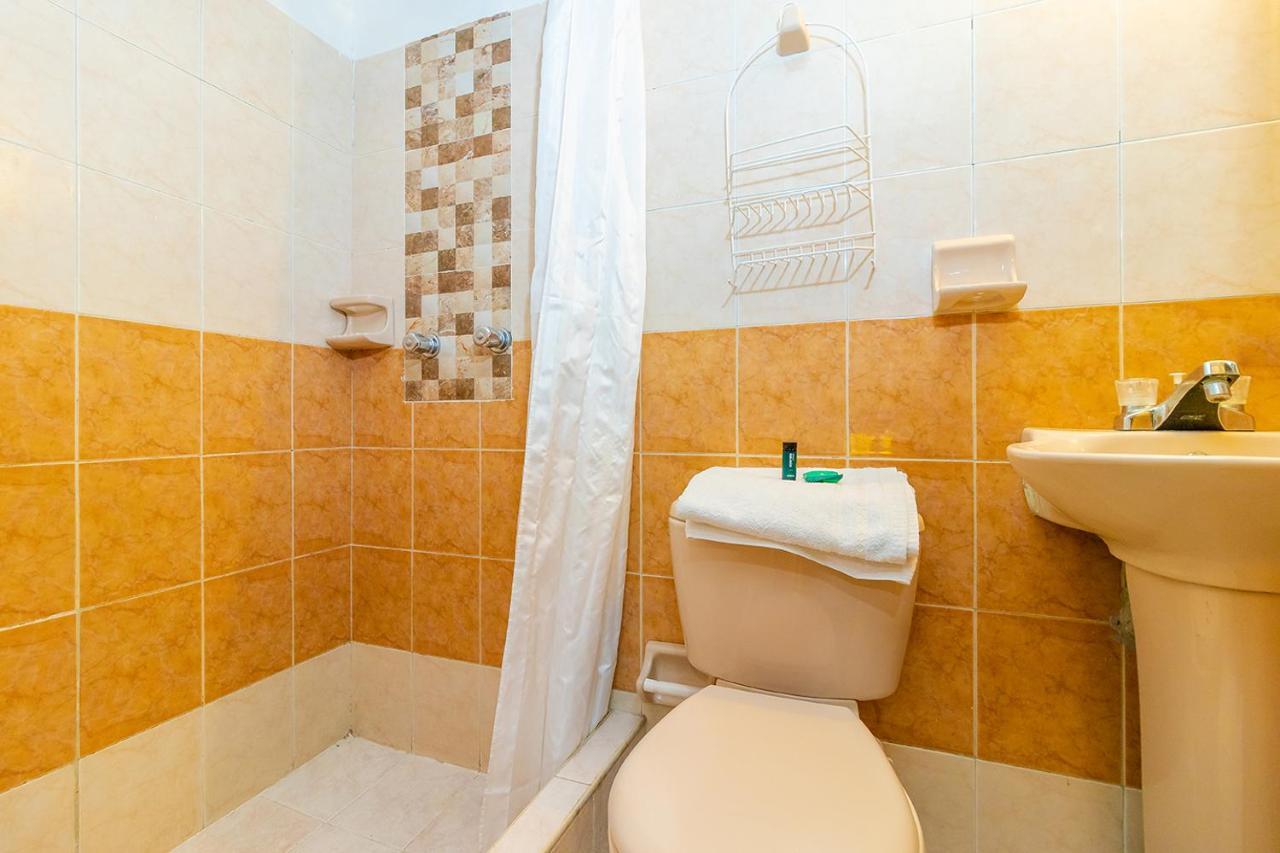 Ayenda 1080 Bogota Alpes Castellana Bed & Breakfast エクステリア 写真